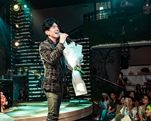 Đan Trường tiết lộ sẽ thực hiện live concert để kỷ niệm 25 năm ca hát tại Hà Nội