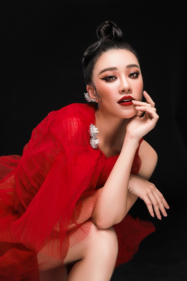 A hau Kim Duyen_Red Beauty (6)