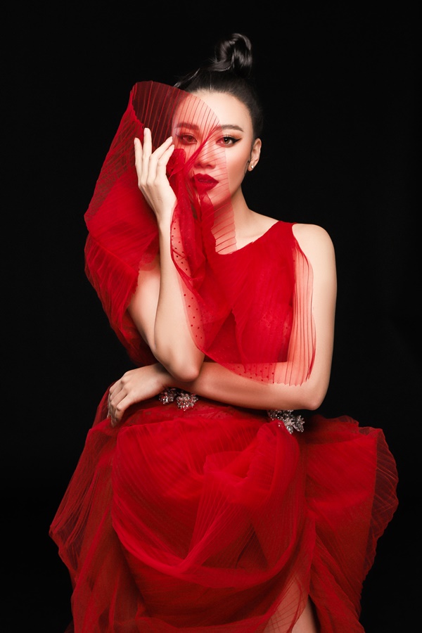 A hau Kim Duyen_Red Beauty (7)