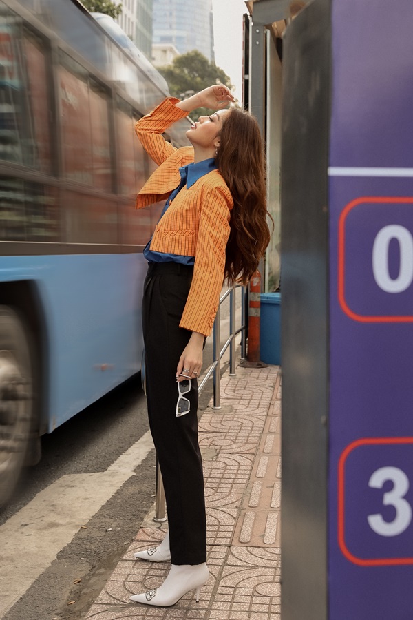 Hoa hau Khanh Van_Street Style1