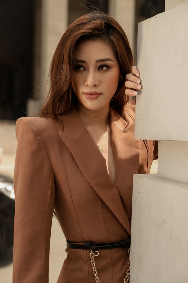 Hoa hau Khanh Van_Street Style6