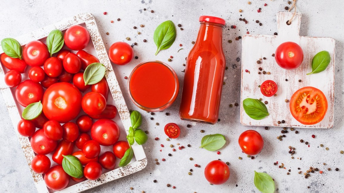 tomato-juice-benefits-1296x728-feature-15944528356102066728935-1595676514016-1595676514135447130718