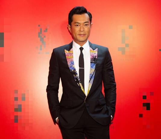 Vì sao Cổ Thiên Lạc phải giải cứu showbiz Hong Kong?