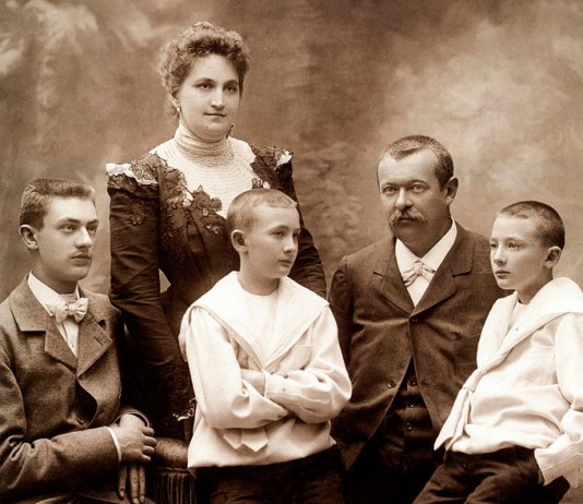 Lịch sử của họa tiết monogram