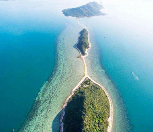 3 con đường giữa biển ở miền Trung đẹp như Maldives khiến dân tình phải liêu xiêu