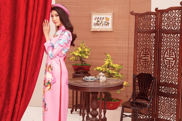 A Hau Thuy Van_Ao dai by Thuy Nguyen (2)