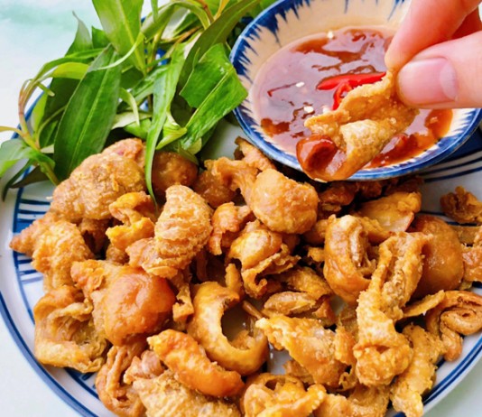 Da gà chiên giòn chấm sốt me