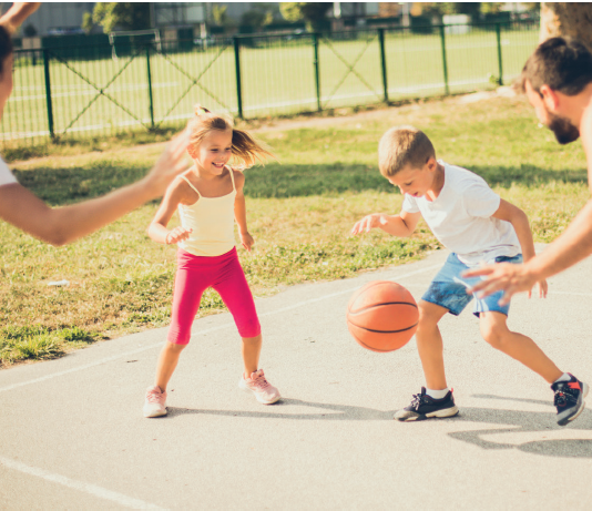 Bóng rổ – bố mẹ thêm khỏe, bé thêm cao