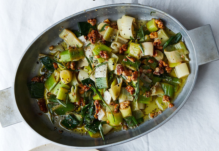 leeks-in-vinaigrette-with-walnuts-and-tarragon-16029062661381611600196