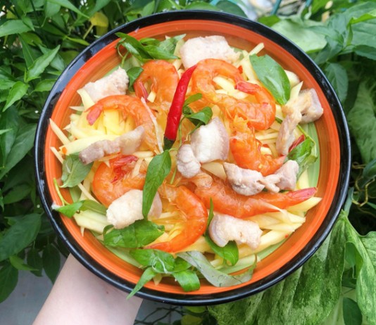 Gỏi đu đủ tôm chua