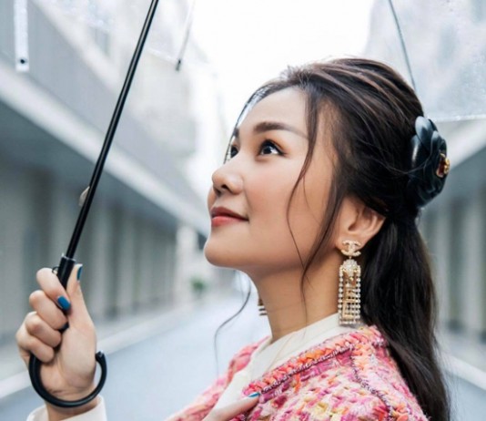 Diện áo vải tweed như Thanh Hằng