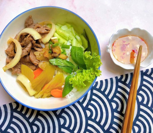 Bún thịt bò xào