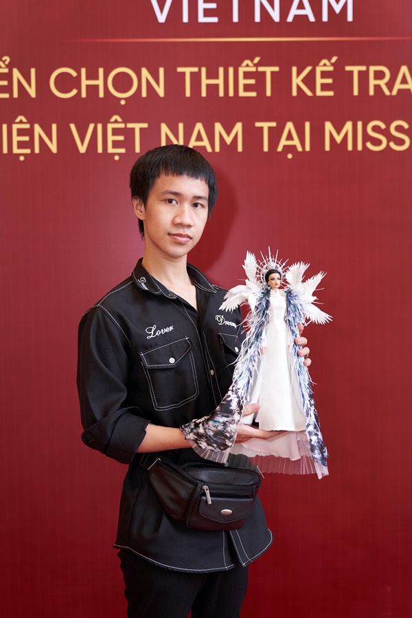 Thi sinh Tem Nguyen va Lien Vu