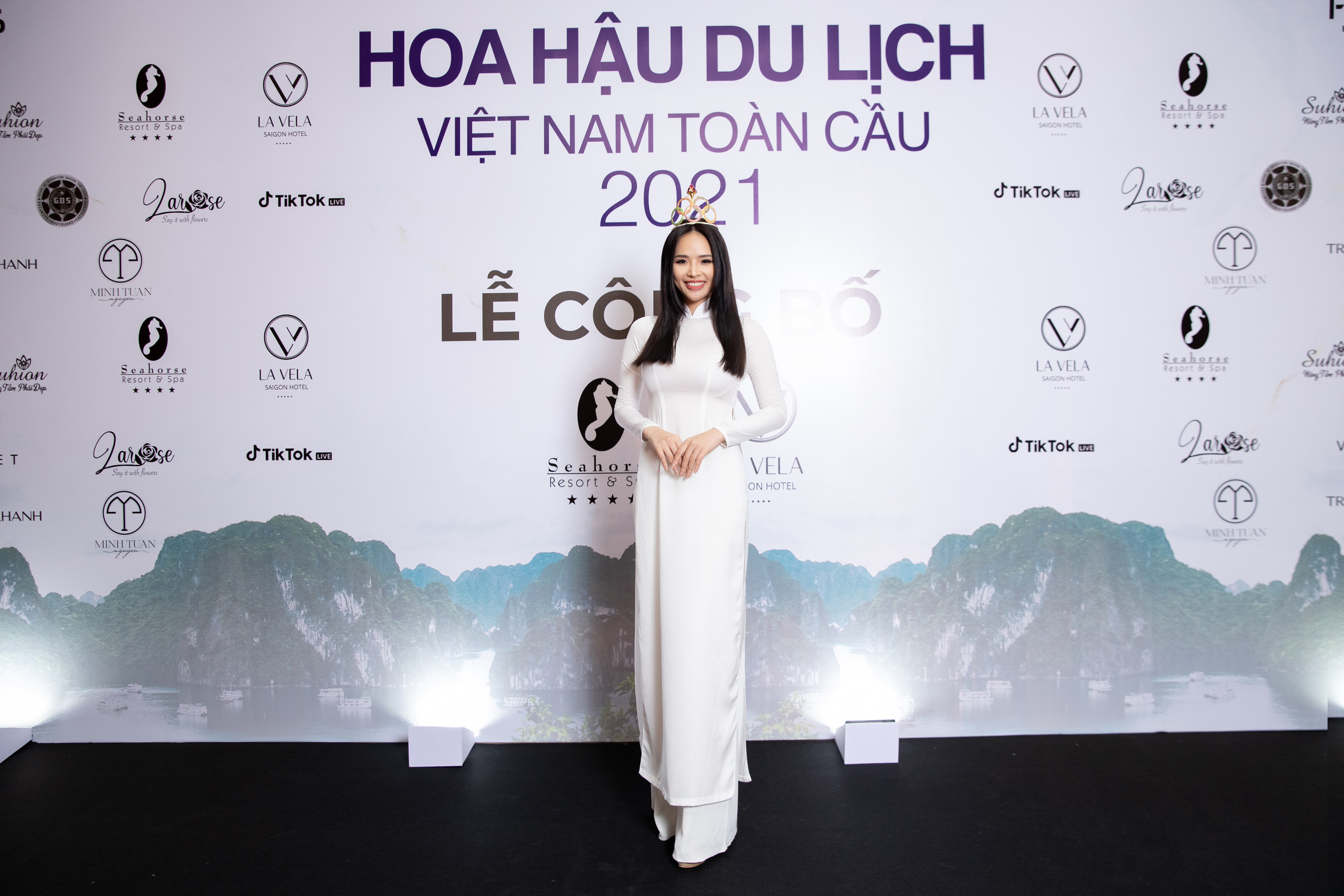 Hoa hậu Lại Hương Thảo lần đầu tiên đảm nhận vai trò ban giám khảo.