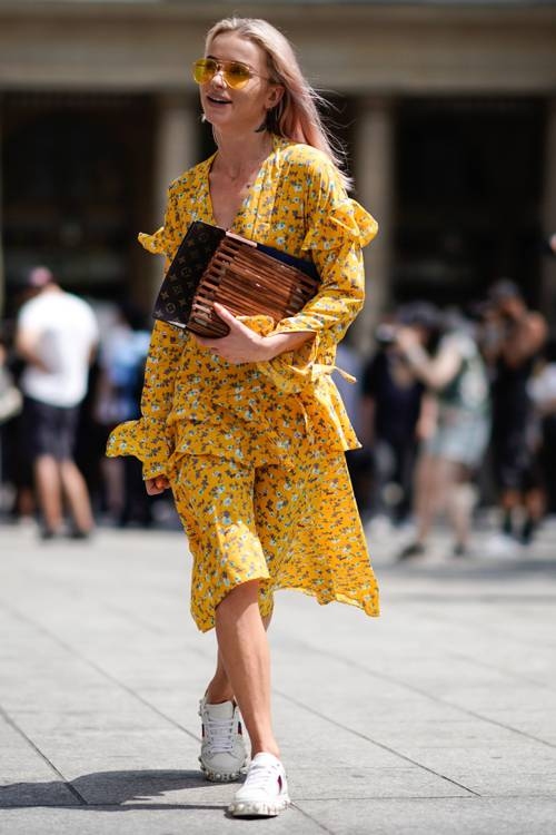 Street Style - Paris Fashion Week - Menswear Spring/Summer 2018 : Day Two