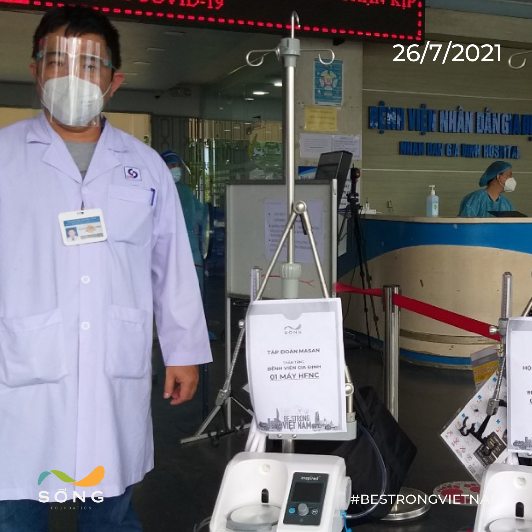 Trao 2 máy thở dòng cao tại BV Nhân dân Gia Định