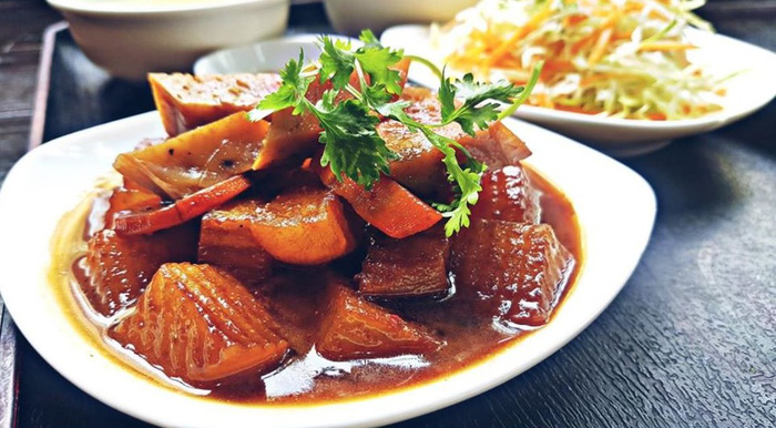 Chả quế kho củ cải thích hơp để dùng với cơm trắng
