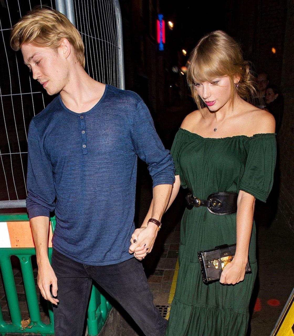 Taylor Swift11