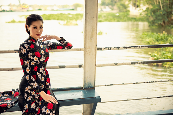 Hoa hau Khanh Van_Ao dai 016