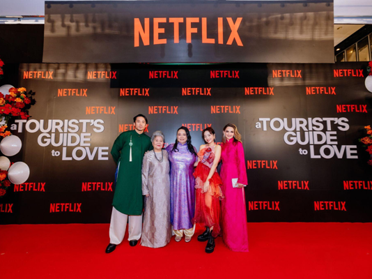 Dàn sao Việt Nam và quốc tế lộng lẫy trên thảm đỏ “A Tourist’s Guide To Love”