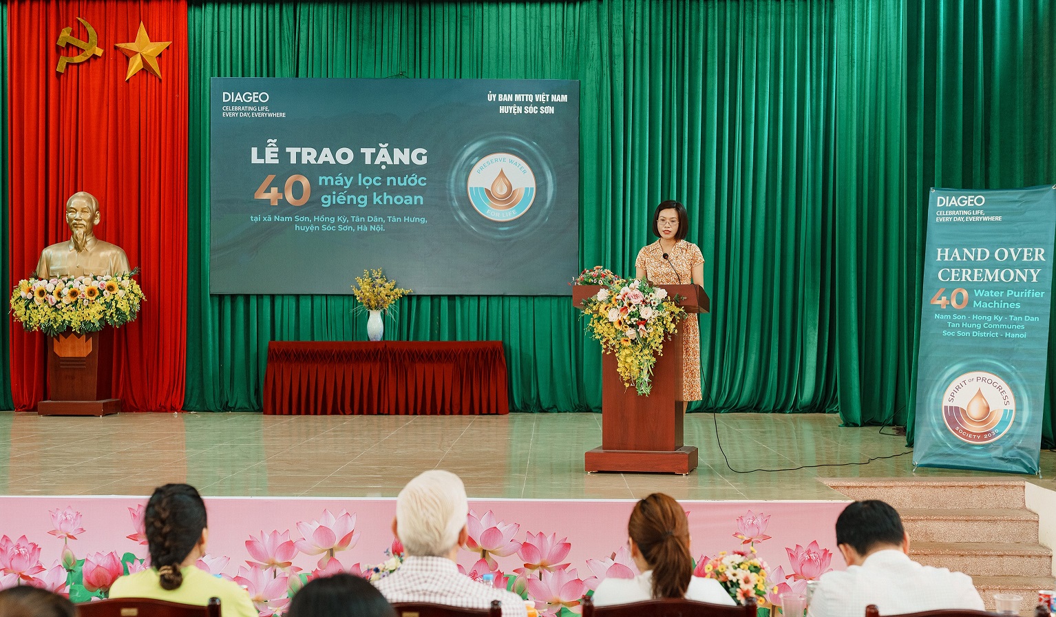 Bà Lê Thị Hải – Phó Chủ tịch Ủy ban MTTQ Việt Nam huyện Sóc Sơn phát biểu tại buổi lễ