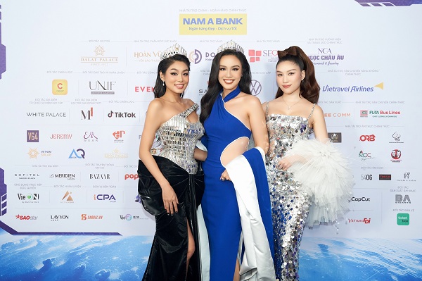 THẢM ĐỎ (60)