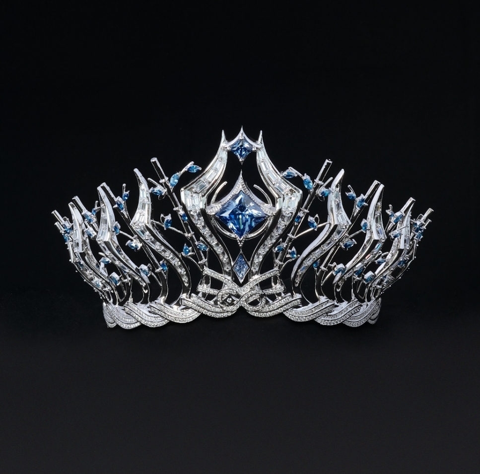 Cận cảnh chiếc vương miện "Tre'15 The Tiara" 