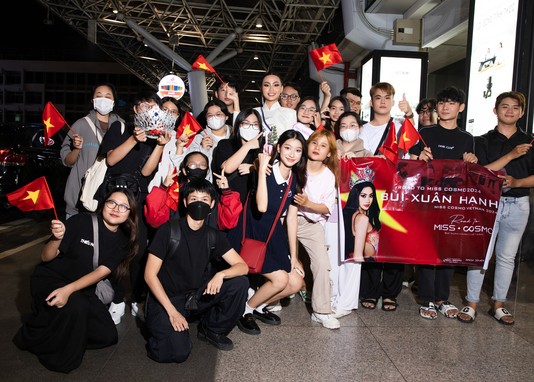 Hoa hậu Xuân Hạnh diện áo dài thướt tha, lên đường nhập cuộc Miss Cosmo 2024