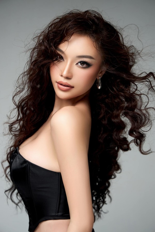 nguyen-thuy-vi2