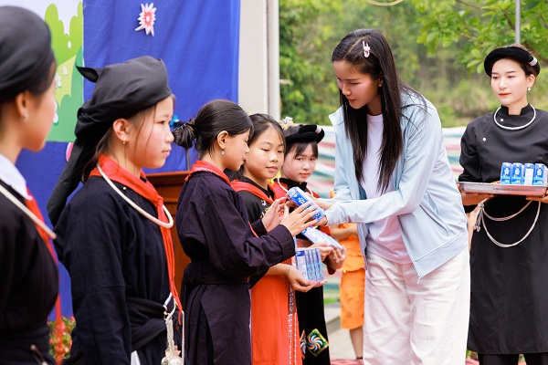 HHen Nie_Thu vien than thien thu 1549