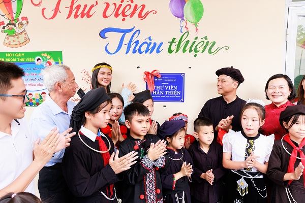 HHen Nie_Thu vien than thien thu 1572