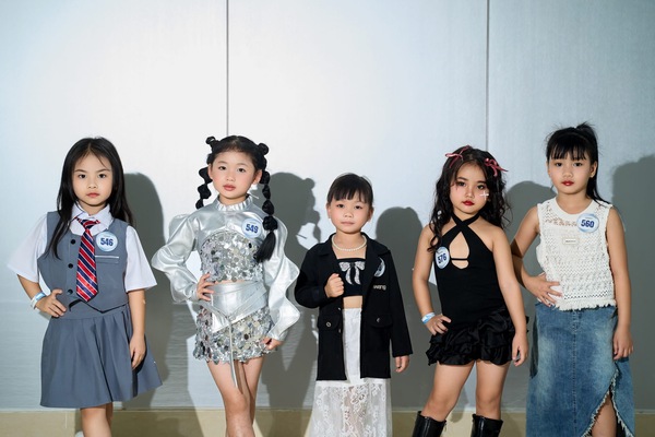 DÀN MẪU NHÍ TRONG BUỔI CASTING COSMO THE SHOW