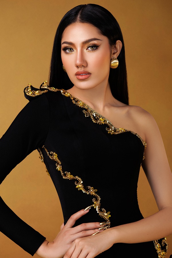 và đại diện Miss Cosmo Myanmar 2025 - Myint Myat Moe