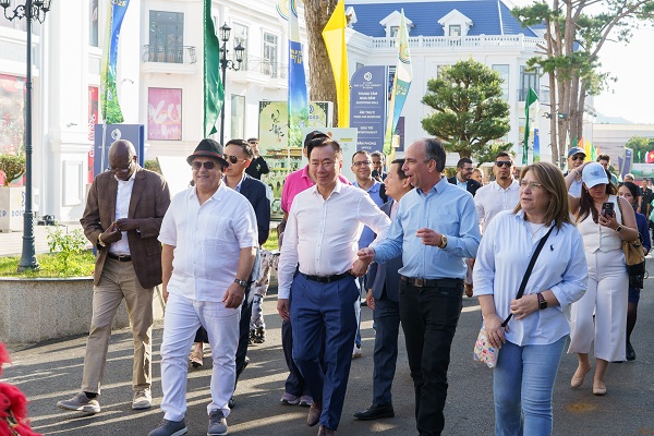 Bản sao của ATU05456