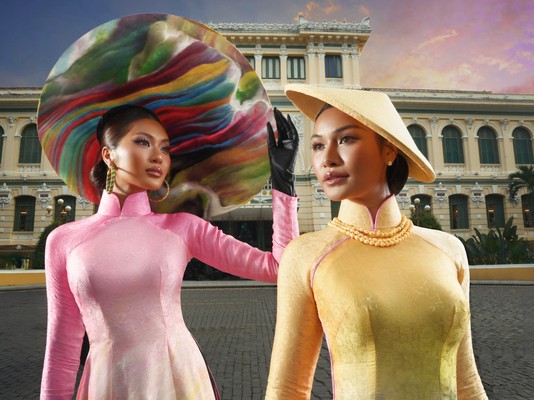 Top 2 Miss Cosmo 2024 hóa ‘Cô Ba Sài Gòn’, quảng bá văn hóa Việt trước thềm khép lại nhiệm kỳ